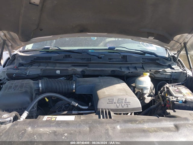 1C6RR6GG1FS589633 RAM 1500 Slt