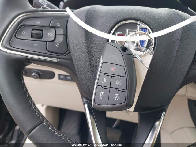 LRBFZSR44PD228988 Buick Envision Avenir Awd