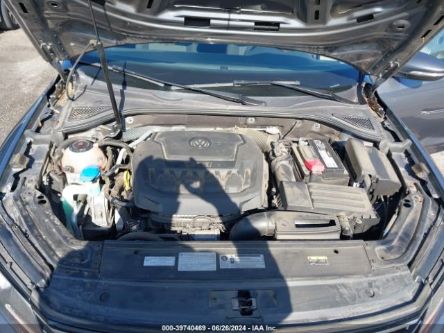 1VWAA7A3XJC043227 Volkswagen Passat 2.0t R-line/2.0t S