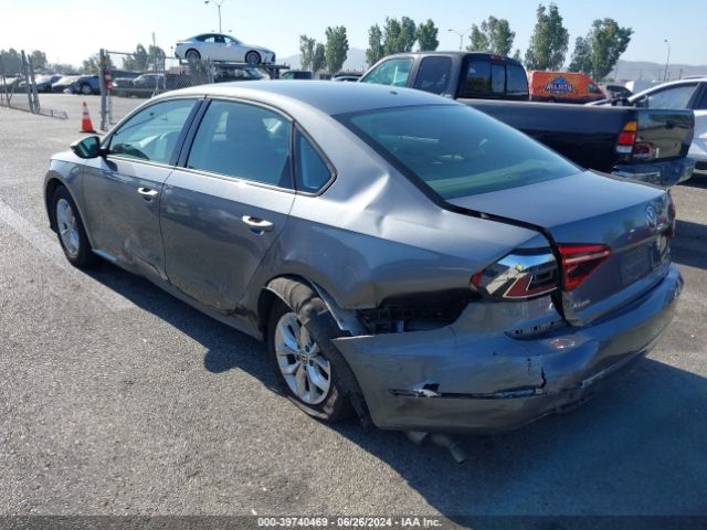 1VWAA7A3XJC043227 Volkswagen Passat 2.0t R-line/2.0t S
