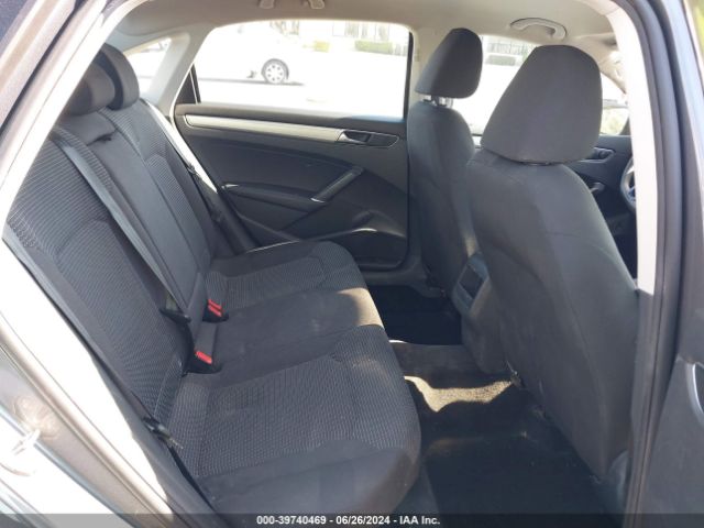 1VWAA7A3XJC043227 Volkswagen Passat 2.0t R-line/2.0t S