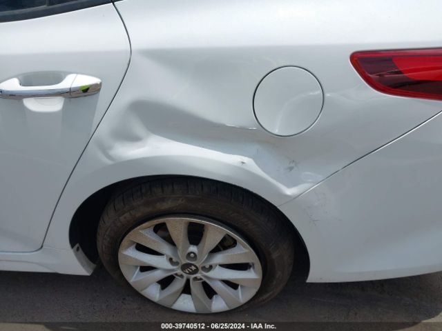5XXGT4L36JG243606 KIA Optima S