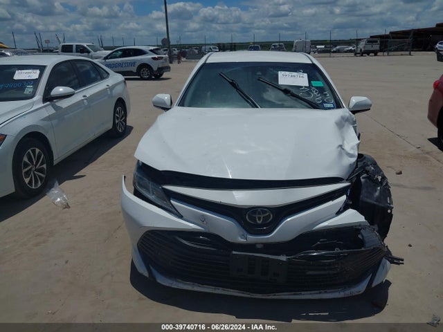Toyota CAMRY LE 2018 4T1B11HK0JU536034 Image 12
