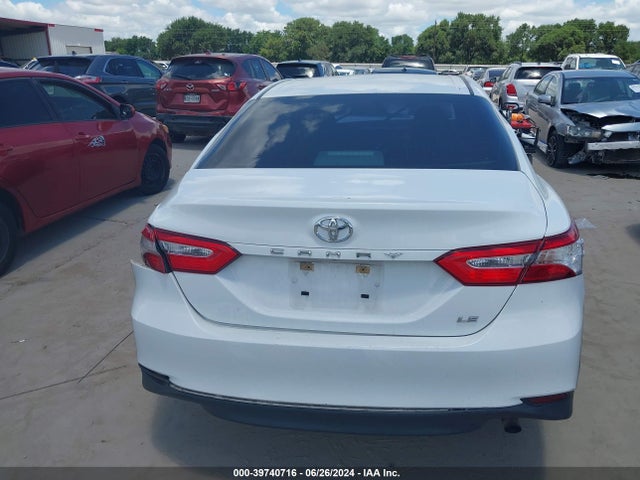 Toyota CAMRY LE 2018 4T1B11HK0JU536034 Image 16