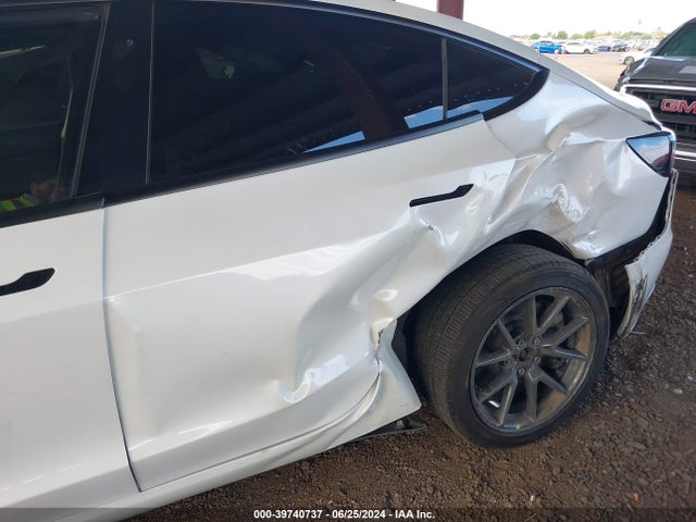 Tesla Model 3 Long Range Dual Motor All-wheel Drive 2022 5YJ3E1EB0NF230922 Image 6