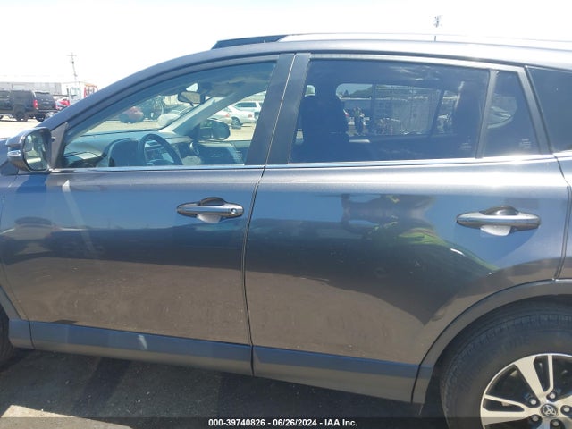 Toyota Rav4 Xle 2017 JTMWFREVXHJ706755 Image 14