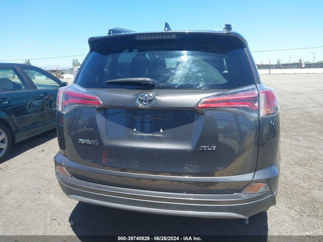 Toyota Rav4 Xle 2017 JTMWFREVXHJ706755 Image 16