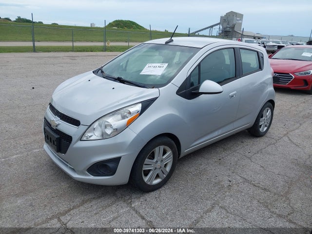 Chevrolet Spark 1lt Auto 2014 KL8CD6S97EC410129 Image 2