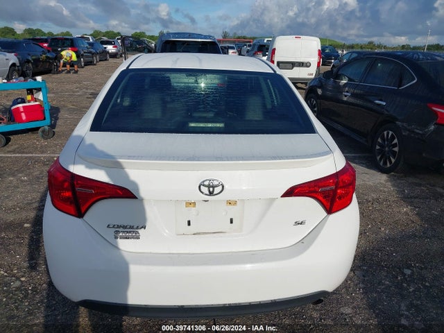 Toyota COROLLA SE 2018 5YFBURHE8JP807617 Image 16