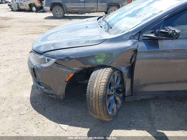 1C3CCCBG8FN516770 Chrysler 200 S