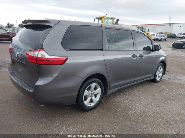 Toyota Sienna L 7 Passenger 2018 5TDZZ3DC6JS952339 Image 4