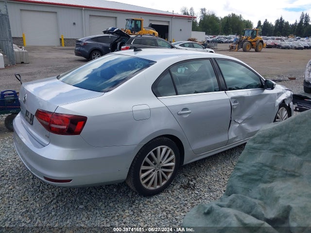3VWL17AJ3GM353783 Volkswagen Jetta 1.8t Sel
