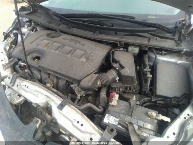 5YFBURHE1JP854195 Toyota COROLLA LE