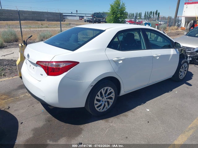 Toyota COROLLA LE 2018 2T1BURHE9JC057791 Image 4