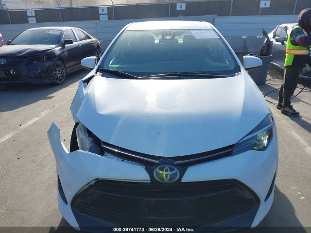 Toyota COROLLA LE 2018 5YFBURHE8JP841850 Image 12