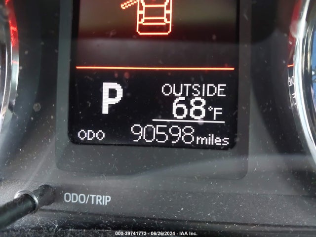 Toyota COROLLA LE 2018 5YFBURHE8JP841850 Image 15