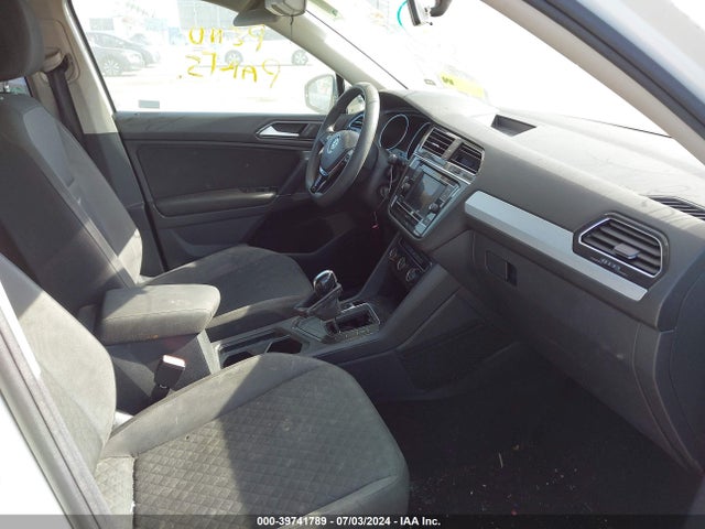 3VV1B7AX3JM010430 Volkswagen Tiguan 2.0t S