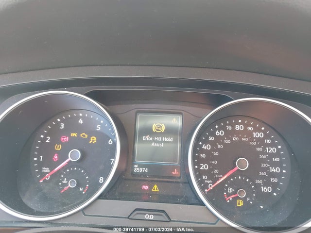 3VV1B7AX3JM010430 Volkswagen Tiguan 2.0t S