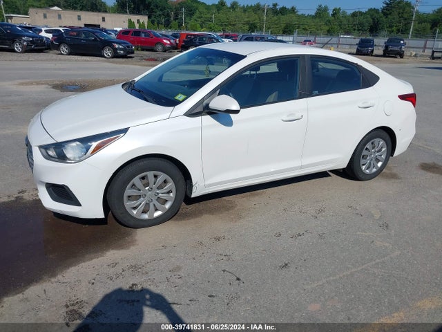 Hyundai ACCENT SE 2018 3KPC24A31JE019933 Image 2