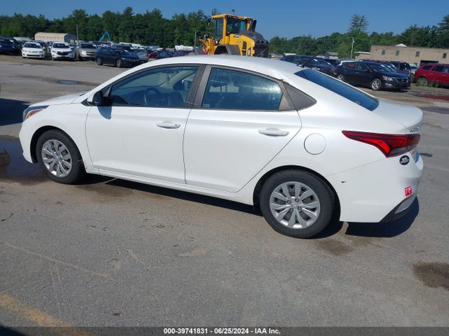Hyundai ACCENT SE 2018 3KPC24A31JE019933 Image 3