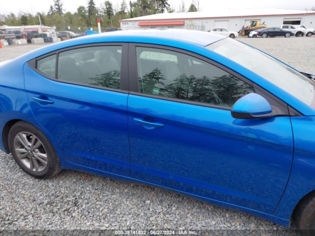KMHD84LF5HU273503 Hyundai ELANTRA SE
