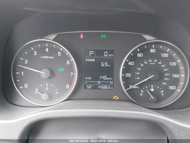 KMHD84LF5HU273503 Hyundai ELANTRA SE