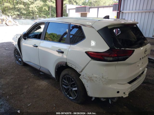 5N1BT3AA0RC703548 Nissan Rogue S Fwd