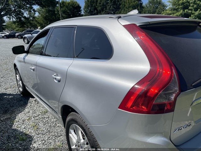 Volvo XC60 2015 YV440MDM4F2693882 Image 3