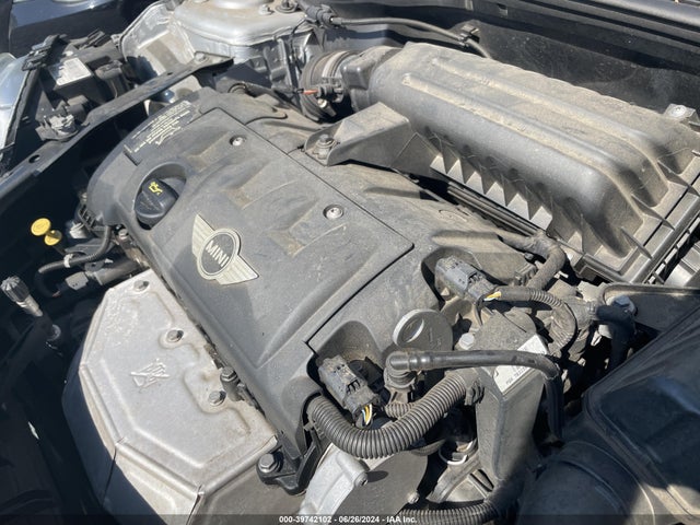 2011 MINI COOPER WMWZF3C51BTY00948 Photo 9