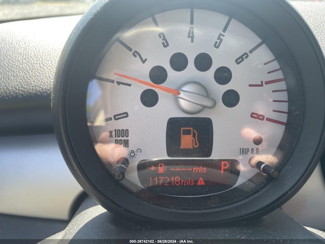 2011 MINI COOPER WMWZF3C51BTY00948 Photo 6