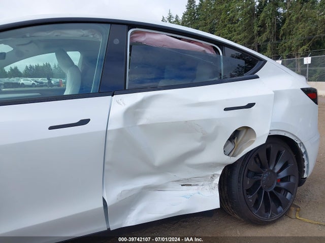 7SAYGDEF5PF813643 Tesla Model Y Awd/performance Dual Motor All-wheel Drive
