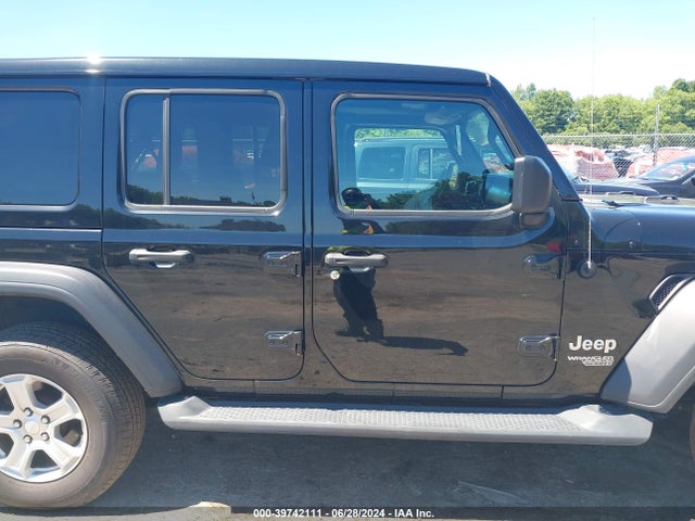 1C4HJXDN1MW526610 Jeep Wrangler Unlimited Sport S 4x4