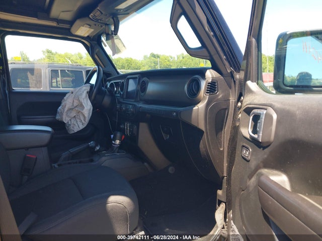 1C4HJXDN1MW526610 Jeep Wrangler Unlimited Sport S 4x4