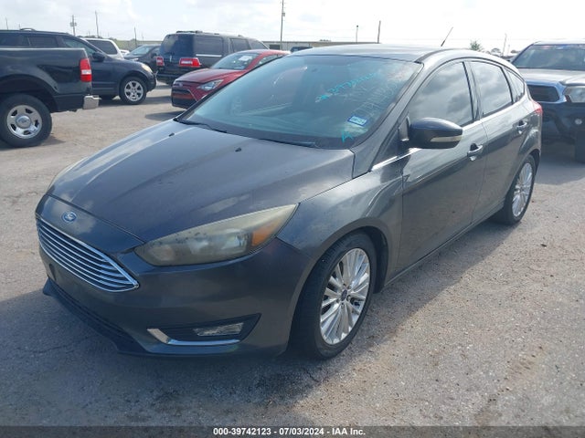 Ford Focus Titanium 2015 1FADP3N28FL240435 Image 2