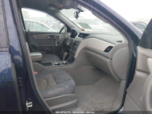 Chevrolet Traverse Ls 2015 1GNKRFED2FJ272198 Image 5