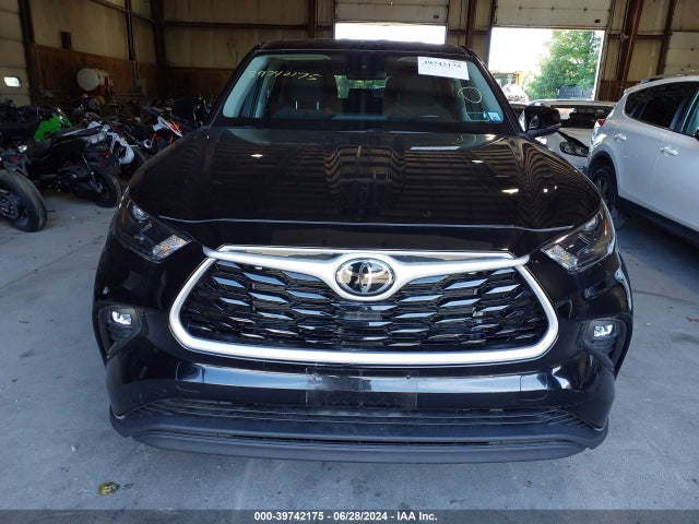 Toyota Highlander Le 2022 5TDBZRBH0NS572356 Image 12