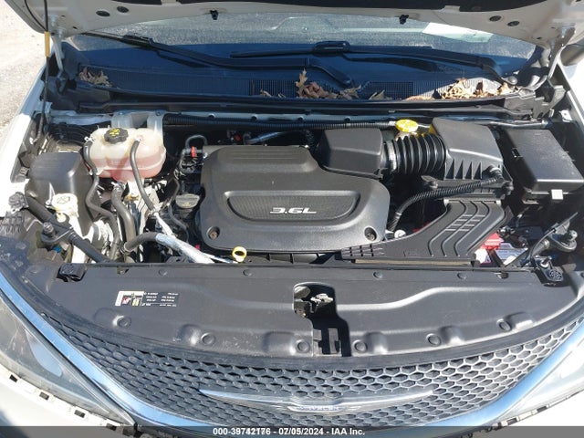 Chrysler Pacifica Touring Plus 2017 2C4RC1BG8HR796013 Image 10