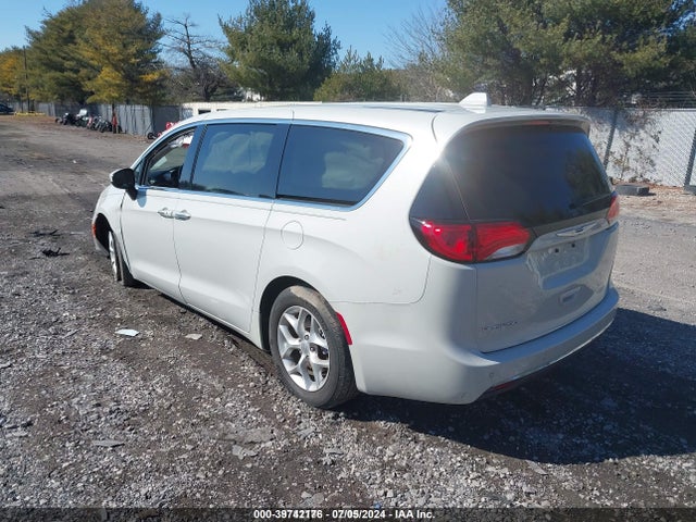 2C4RC1BG8HR796013 Chrysler Pacifica Touring Plus