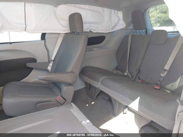 2C4RC1BG8HR796013 Chrysler Pacifica Touring Plus