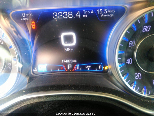 2C3CCAAGXFH882373 Chrysler 300 Limited