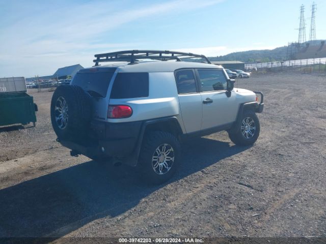 2007 TOYOTA FJ CRUISER JTEBU11F870044887 Photo 3
