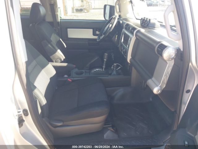2007 TOYOTA FJ CRUISER JTEBU11F870044887 Photo 4