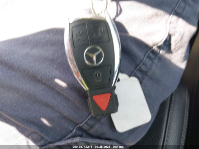 WDDSJ4GB4GN308490 Mercedes-Benz CLA 250 4MATIC