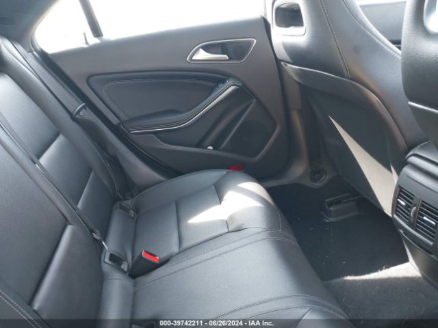 WDDSJ4GB4GN308490 Mercedes-Benz CLA 250 4MATIC