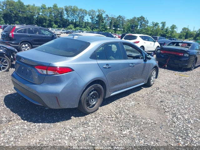 Toyota COROLLA LE 2022 JTDEPMAEXN3029627 Image 4