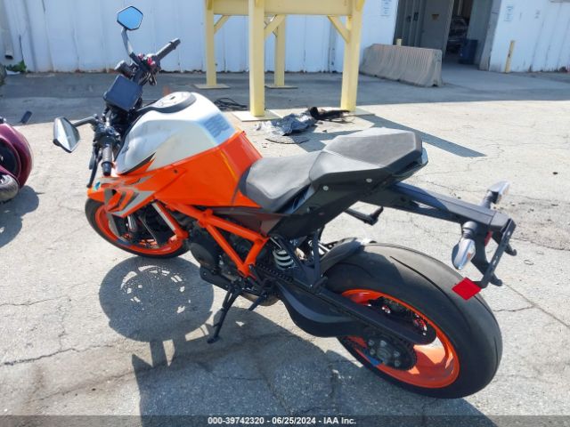2022 KTM 1290 VBKV39408NM952528 Photo 2