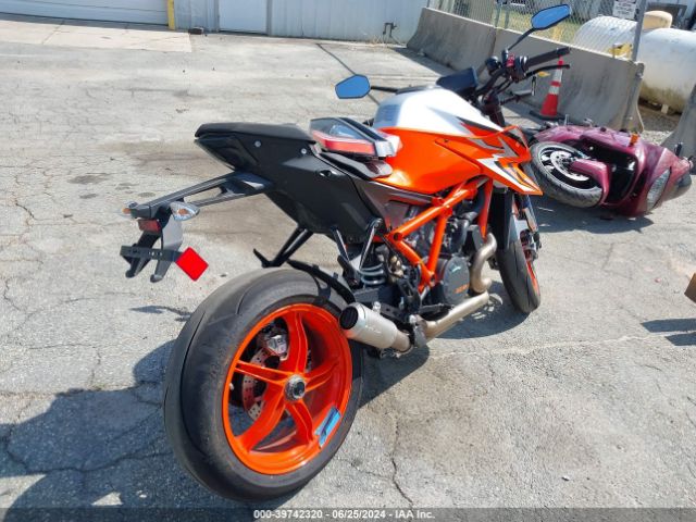 2022 KTM 1290 VBKV39408NM952528 Photo 3