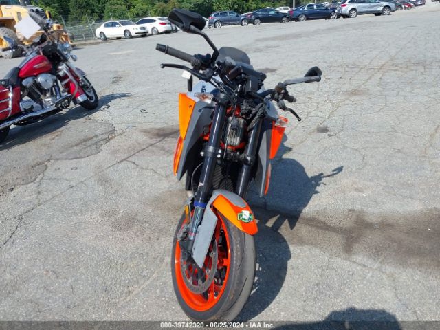 2022 KTM 1290 VBKV39408NM952528 Photo 4