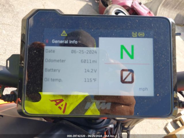 2022 KTM 1290 VBKV39408NM952528 Photo 6