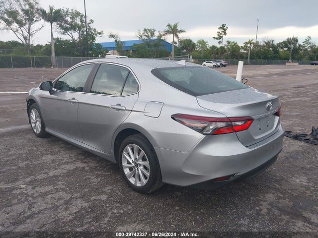 Toyota CAMRY LE 2024 4T1C11AK8RU867017 Image 3